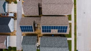 Panneau solaire sur garage : faisabilité et dimensionnement