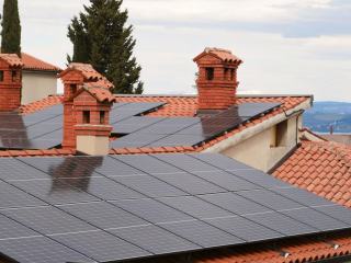 Panneau solaire thermique hybride PVT : électricité et chaleur